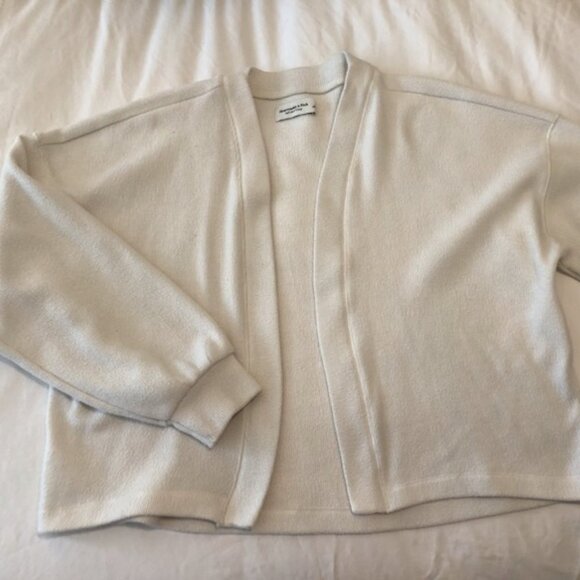 Abercrombie & Fitch White Blanket Sweater - Picture 1 of 3